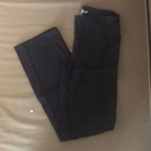 Black yoga pants